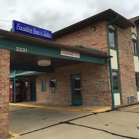 Executive Inn And Suites 戴尔斯堡 外观 照片